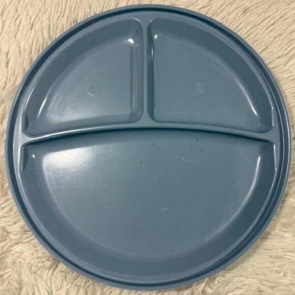 Vintage 6pc Rubbermaid Blue Microwave Servin' Saver Divided Dishes with Lids - Picture 2 of 10